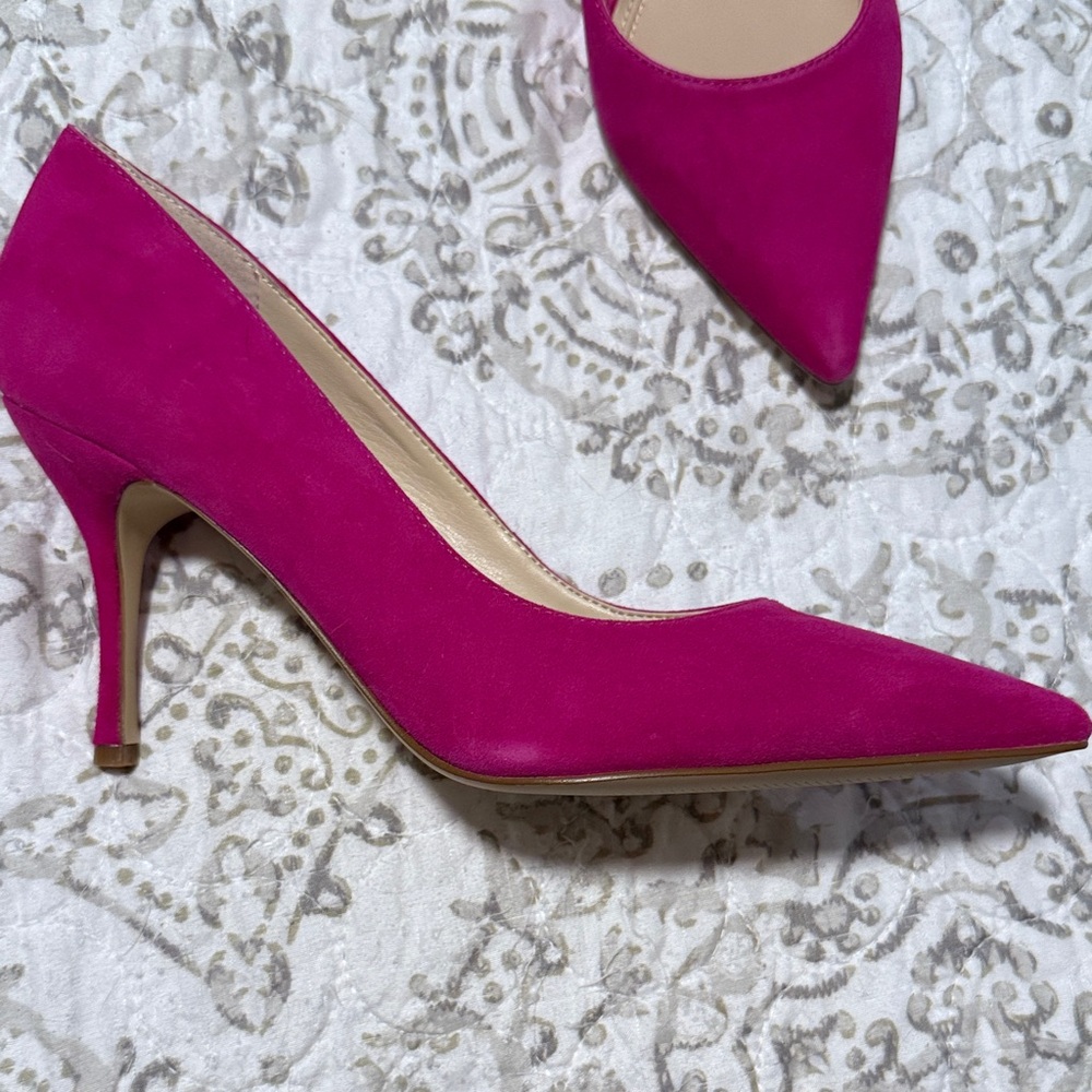 Magenta Pointed Toe Heels - Picture 3 of 4